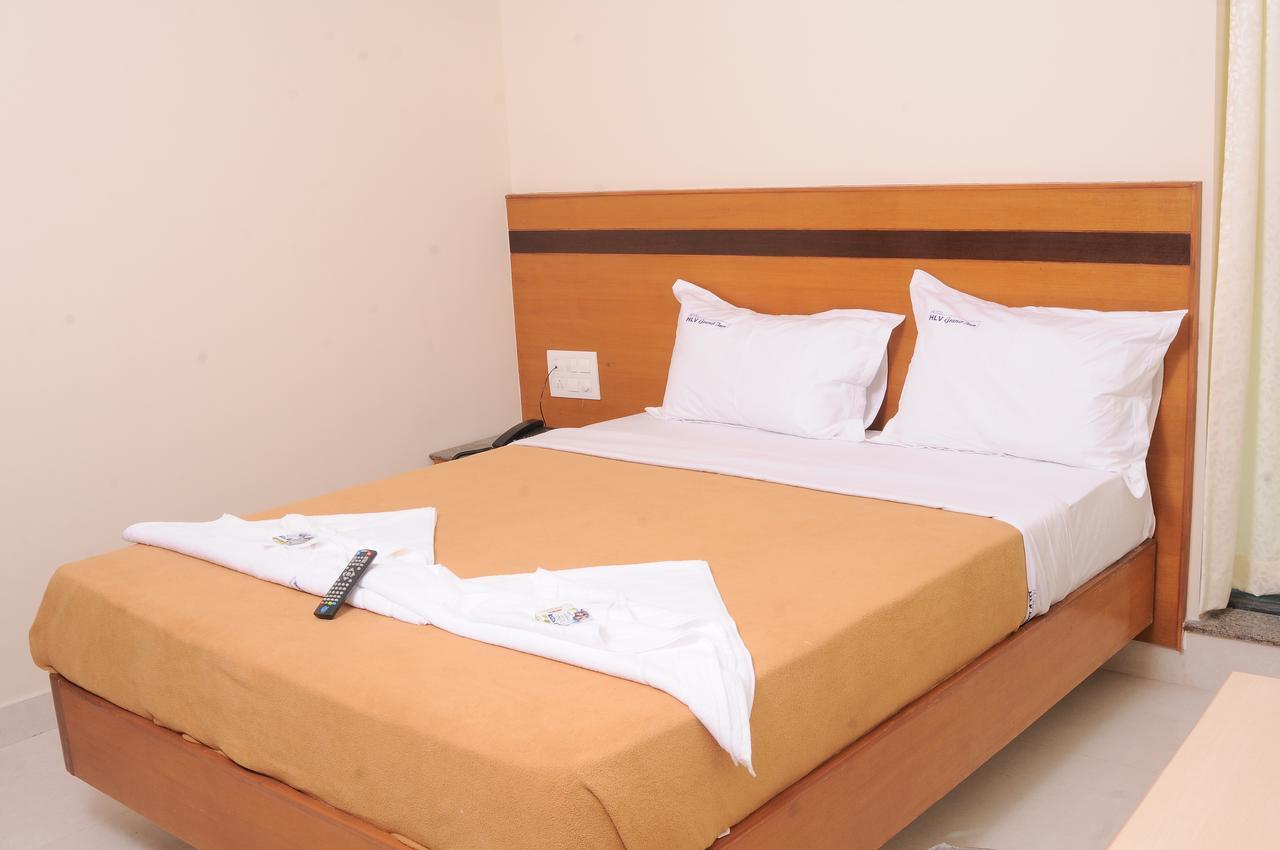 Hlv Grand Inn Бангалор Экстерьер фото